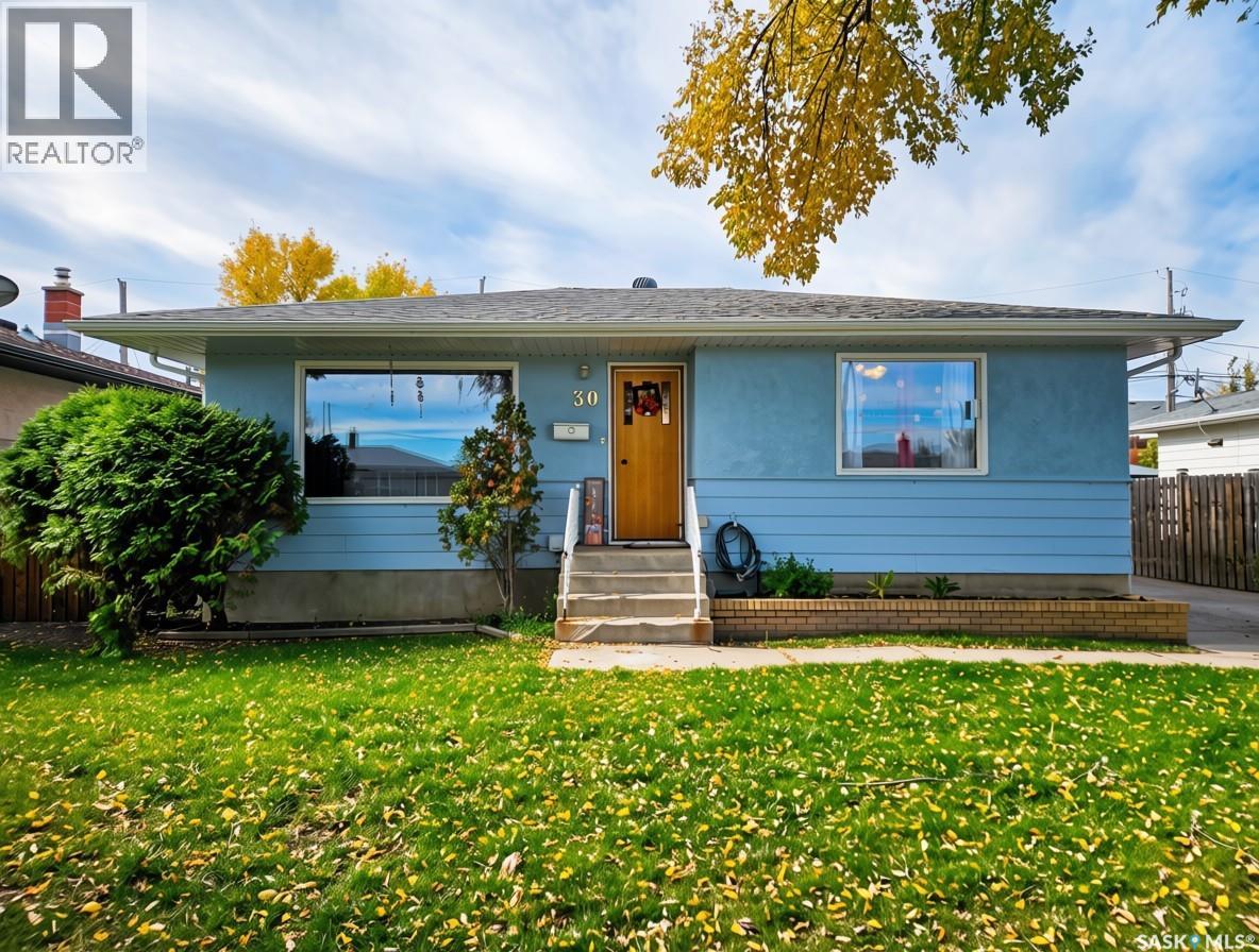 30 Allen Drive, Swift Current, Saskatchewan  S9H 3A1 - Photo 1 - SK051434