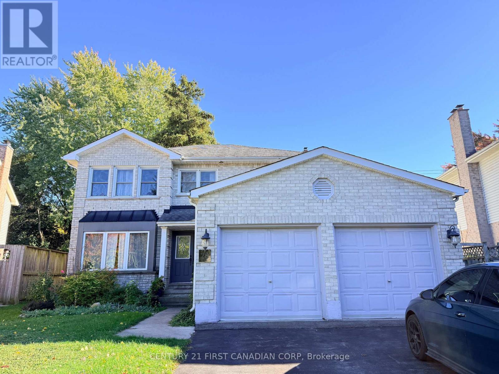 26 COLONIAL CRESCENT, London North, Ontario