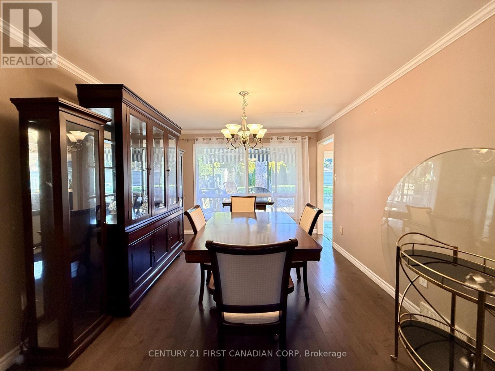 26 Colonial Crescent, London North, Ontario  N6H 4X3 - Photo 10 - X14094076