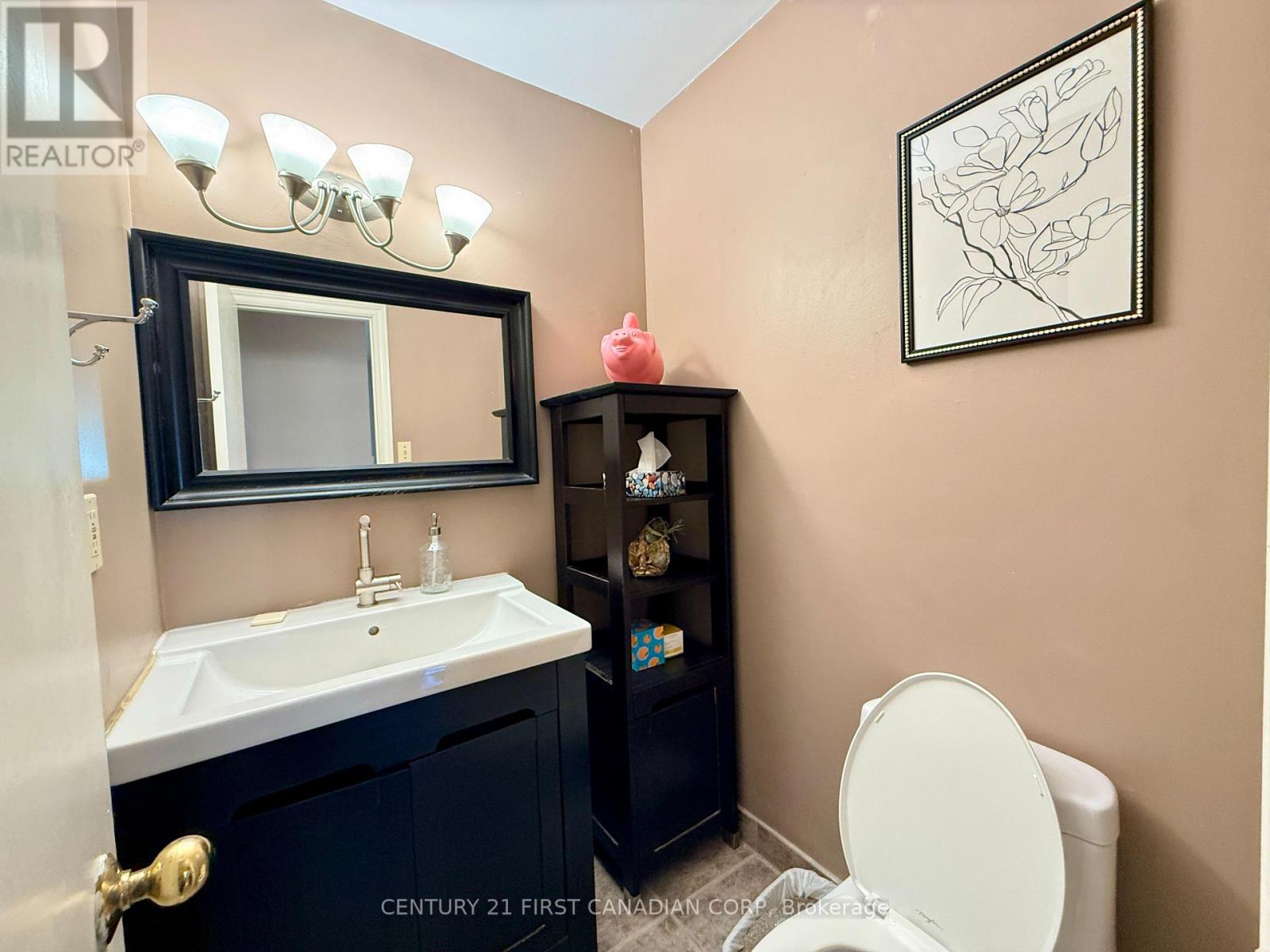 26 Colonial Crescent, London North, Ontario  N6H 4X3 - Photo 19 - X14094076