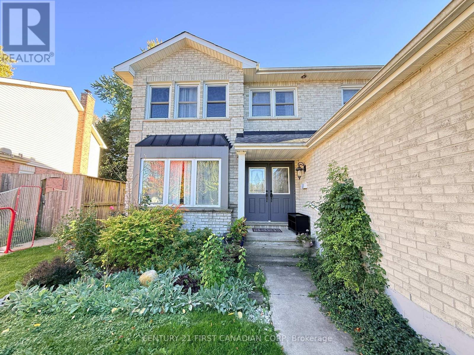 26 Colonial Crescent, London North, Ontario  N6H 4X3 - Photo 2 - X14094076