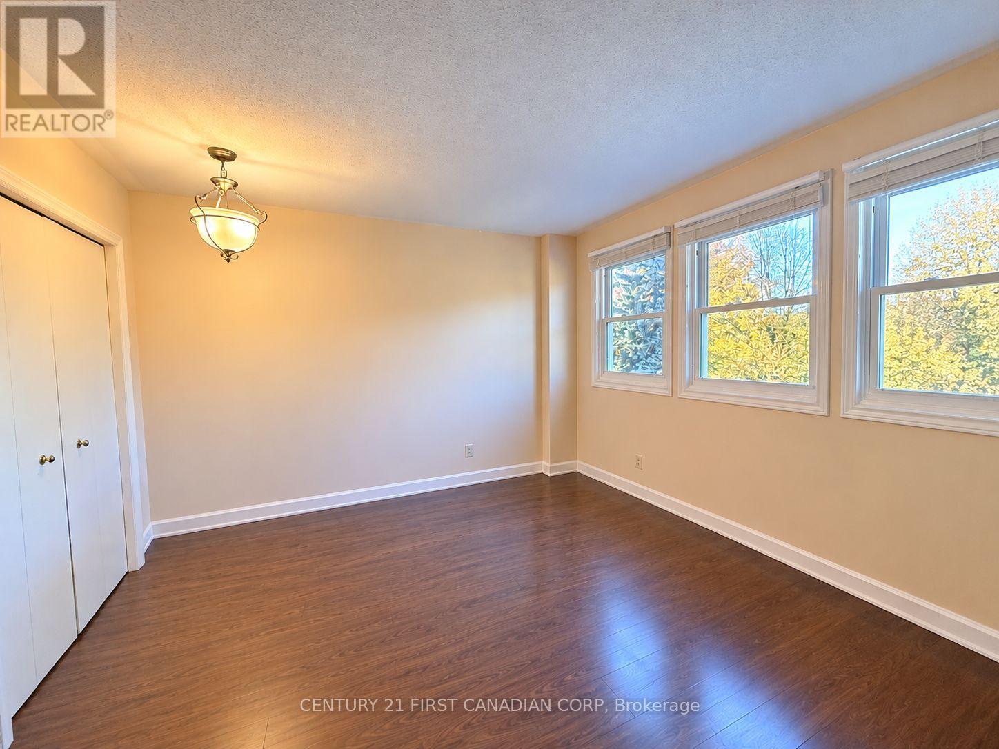 26 Colonial Crescent, London North, Ontario  N6H 4X3 - Photo 27 - X14094076