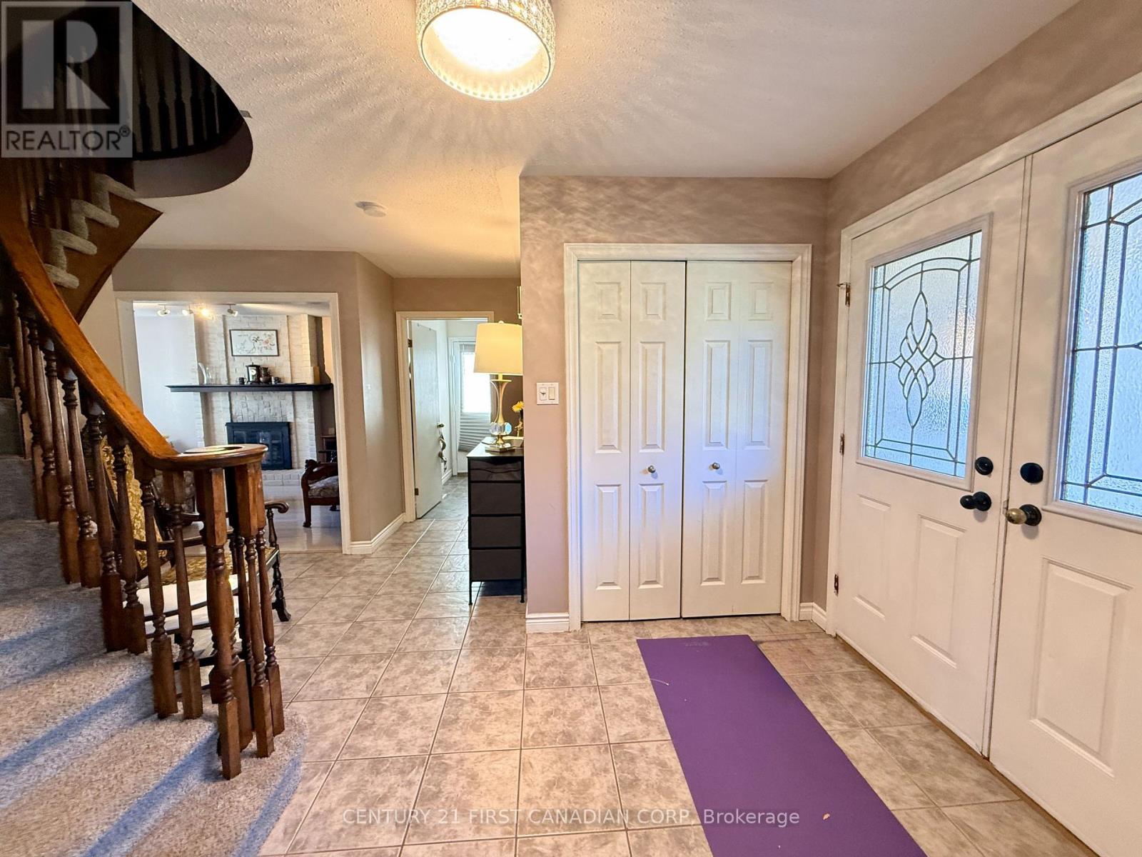 26 Colonial Crescent, London North, Ontario  N6H 4X3 - Photo 5 - X14094076
