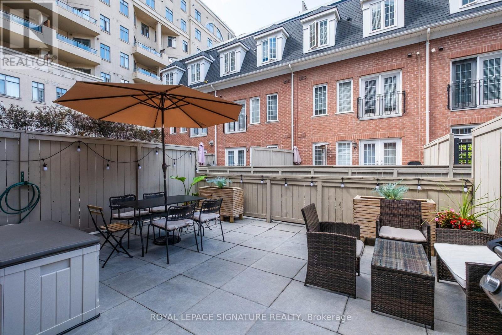 8c Portland Street, Toronto, Ontario  M5V 3N6 - Photo 17 - C14093998