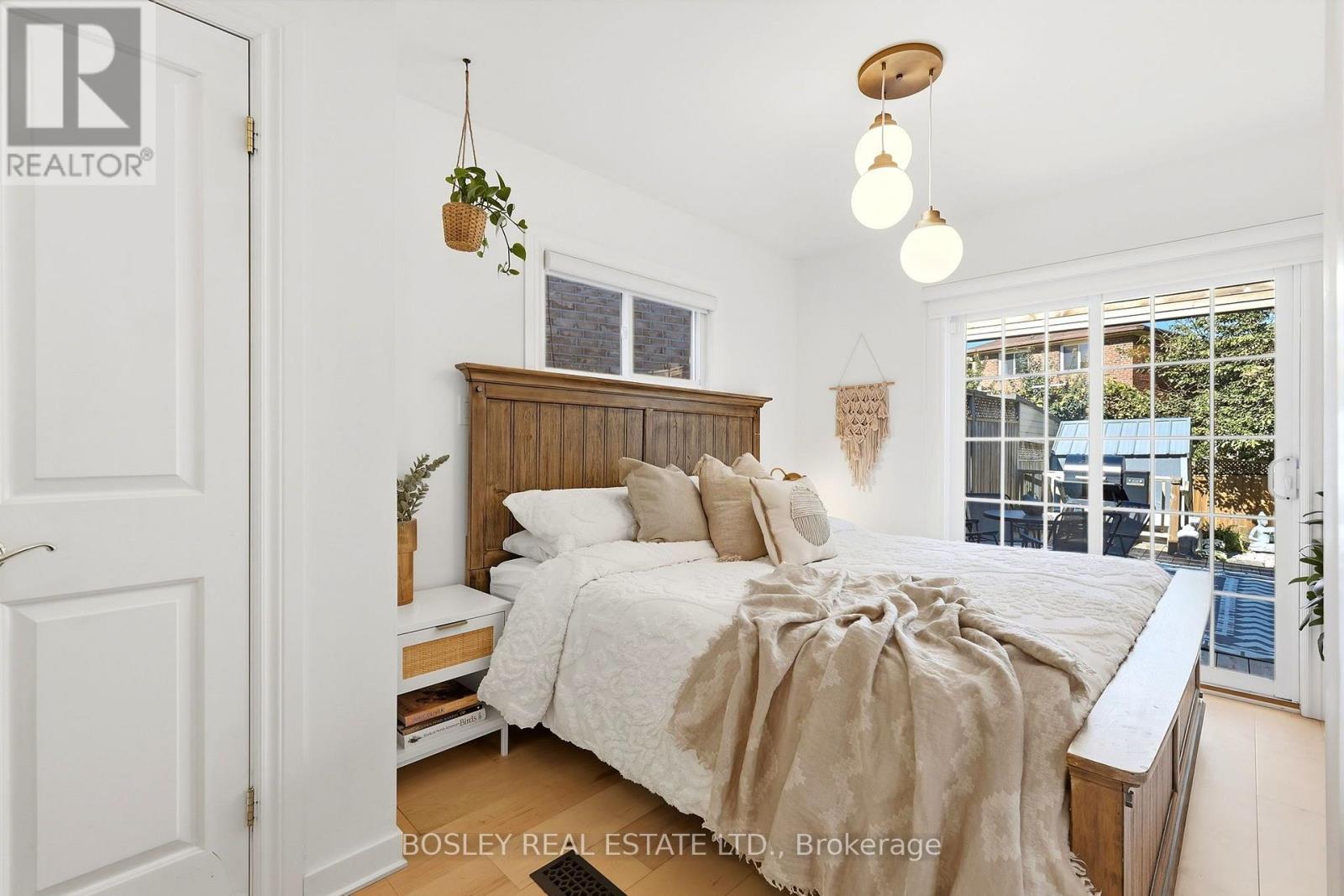 236 Virginia Avenue, Toronto, Ontario  M4C 2T8 - Photo 23 - E14094048