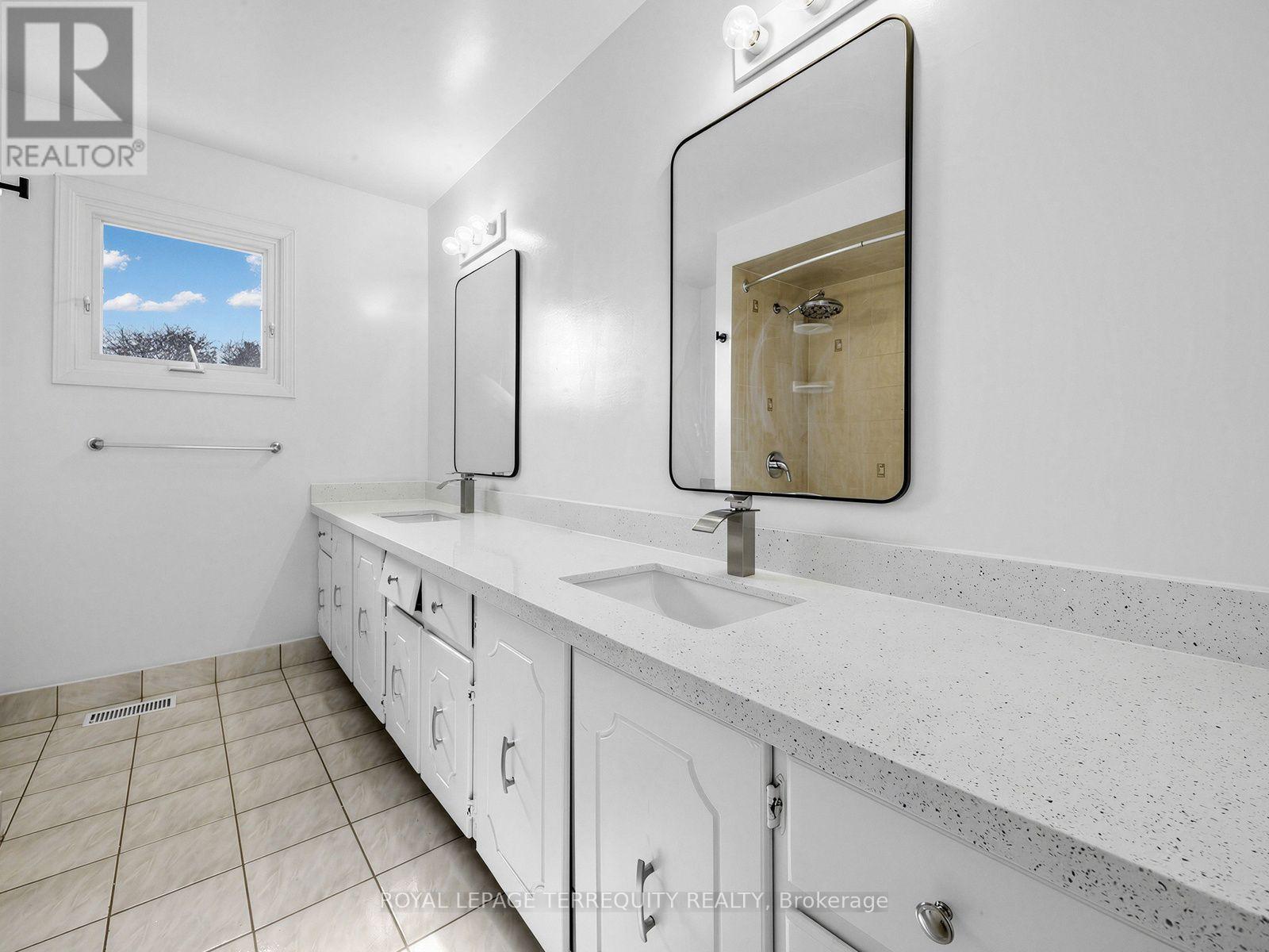 124 Bathgate Drive, Toronto, Ontario  M1C 1T5 - Photo 24 - E14094128