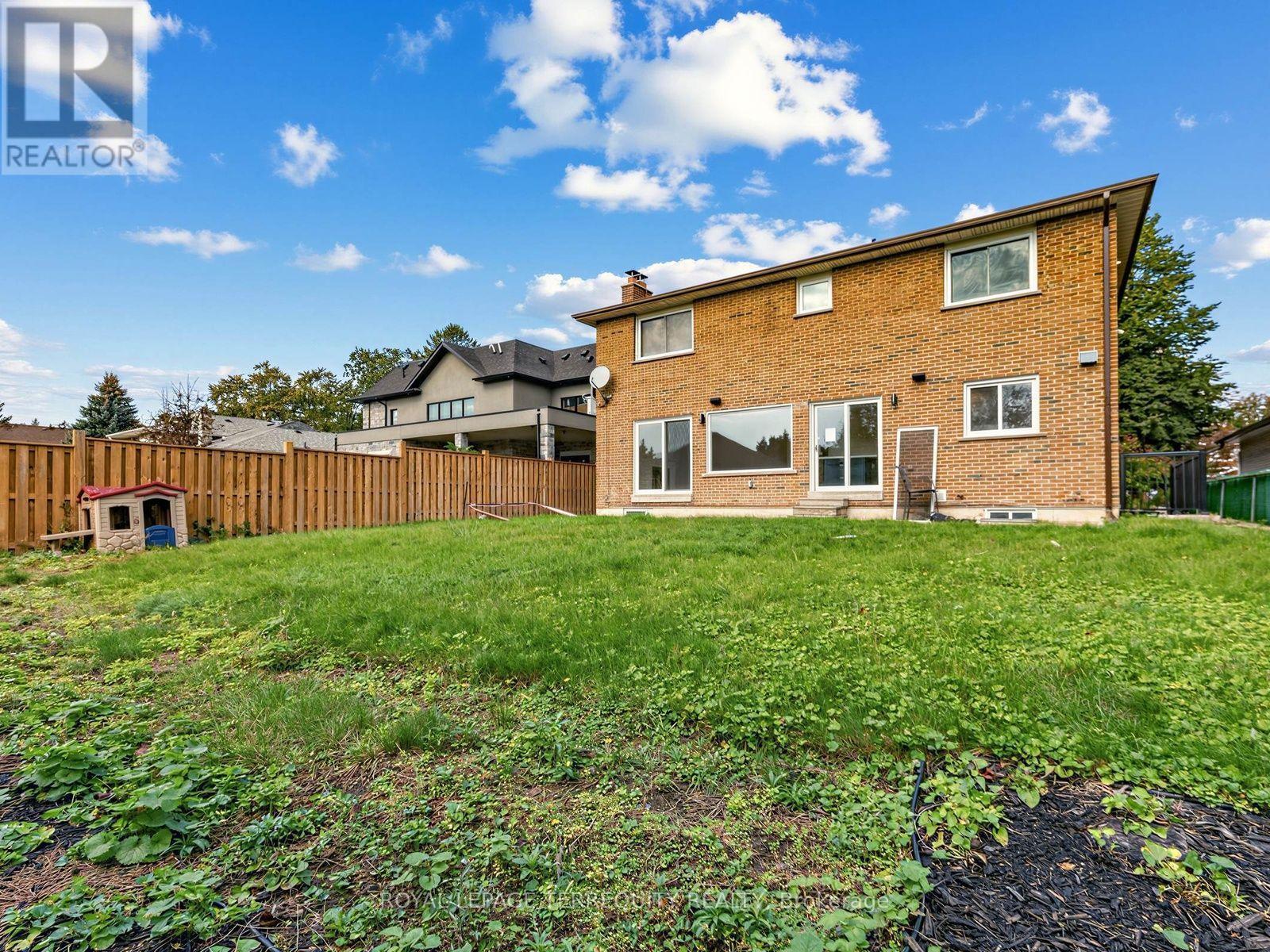 124 Bathgate Drive, Toronto, Ontario  M1C 1T5 - Photo 37 - E14094128
