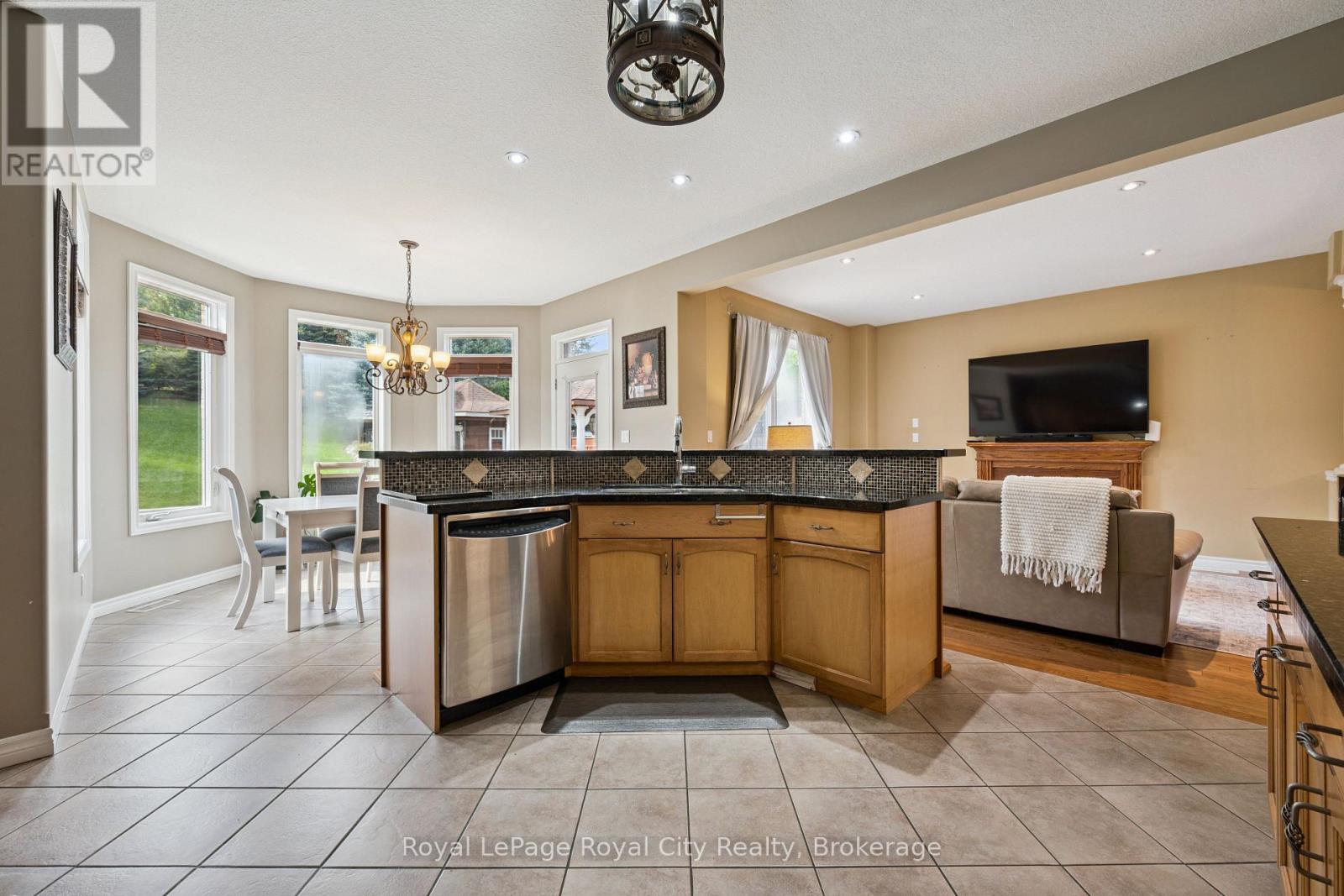 26 Frasson Drive, Guelph, Ontario  N1E 7J9 - Photo 16 - X14094012
