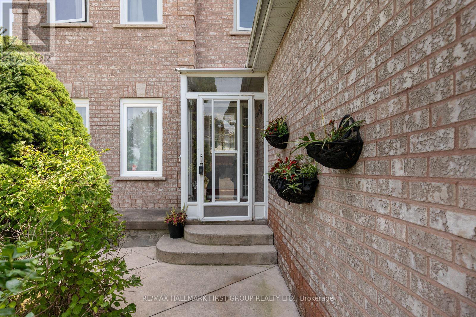 1 Audrey Court, Clarington, Ontario  L1E 2B3 - Photo 5 - E14080946