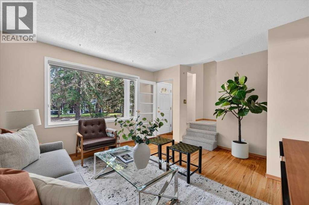 572 Regal Park Ne, Calgary, Alberta  T2E 0S6 - Photo 8 - A2347999