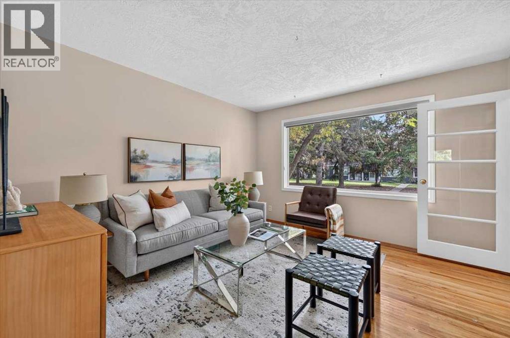 572 Regal Park Ne, Calgary, Alberta  T2E 0S6 - Photo 6 - A2347999