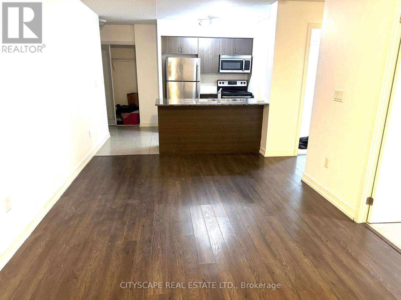 605 - 812 Lansdowne Avenue, Toronto, Ontario  M6H 4K5 - Photo 2 - W14094056