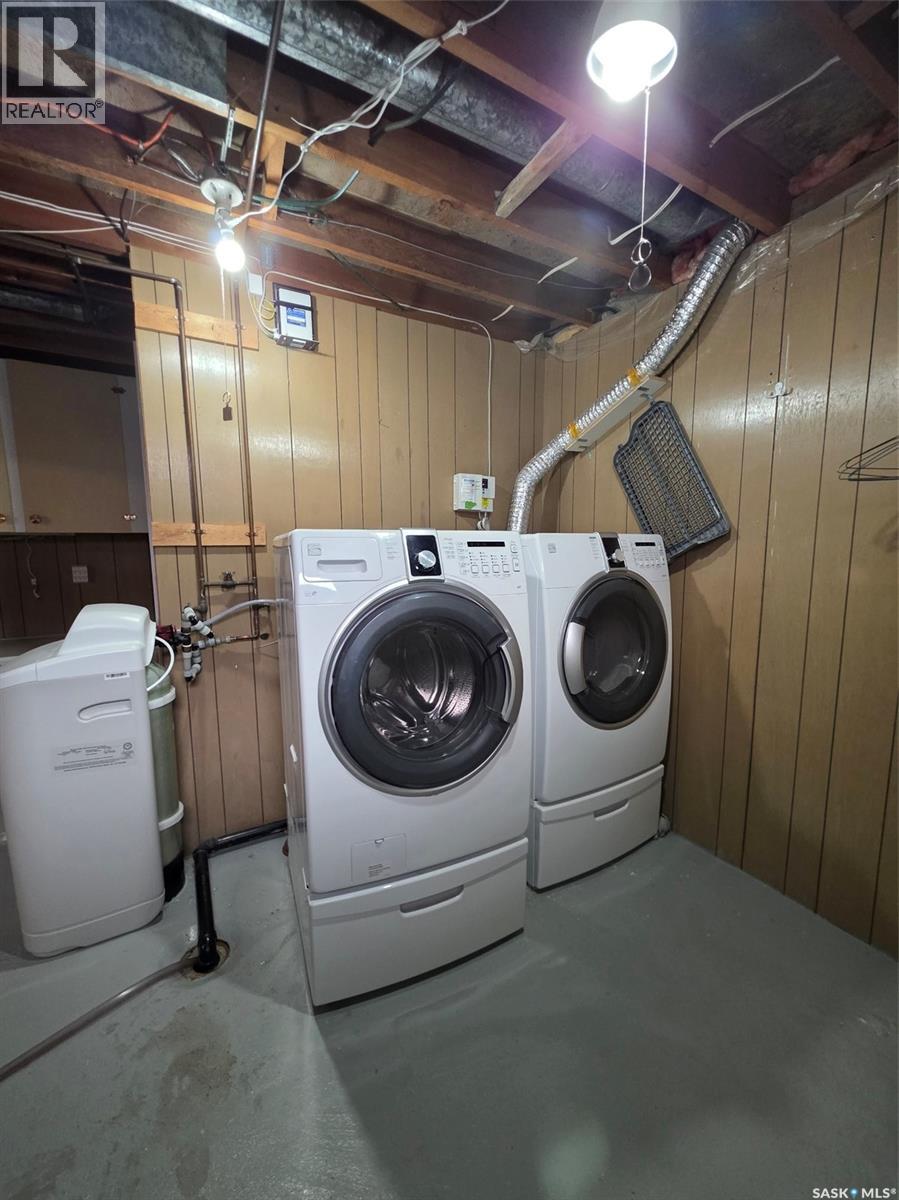 810 11th Avenue Ne, Swift Current, Saskatchewan  S9H 2V4 - Photo 14 - SK051392