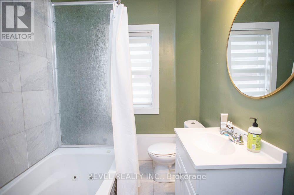 Upper - 234 Sheridan Street, Brantford, Ontario  N3S 4R3 - Photo 11 - X14093988