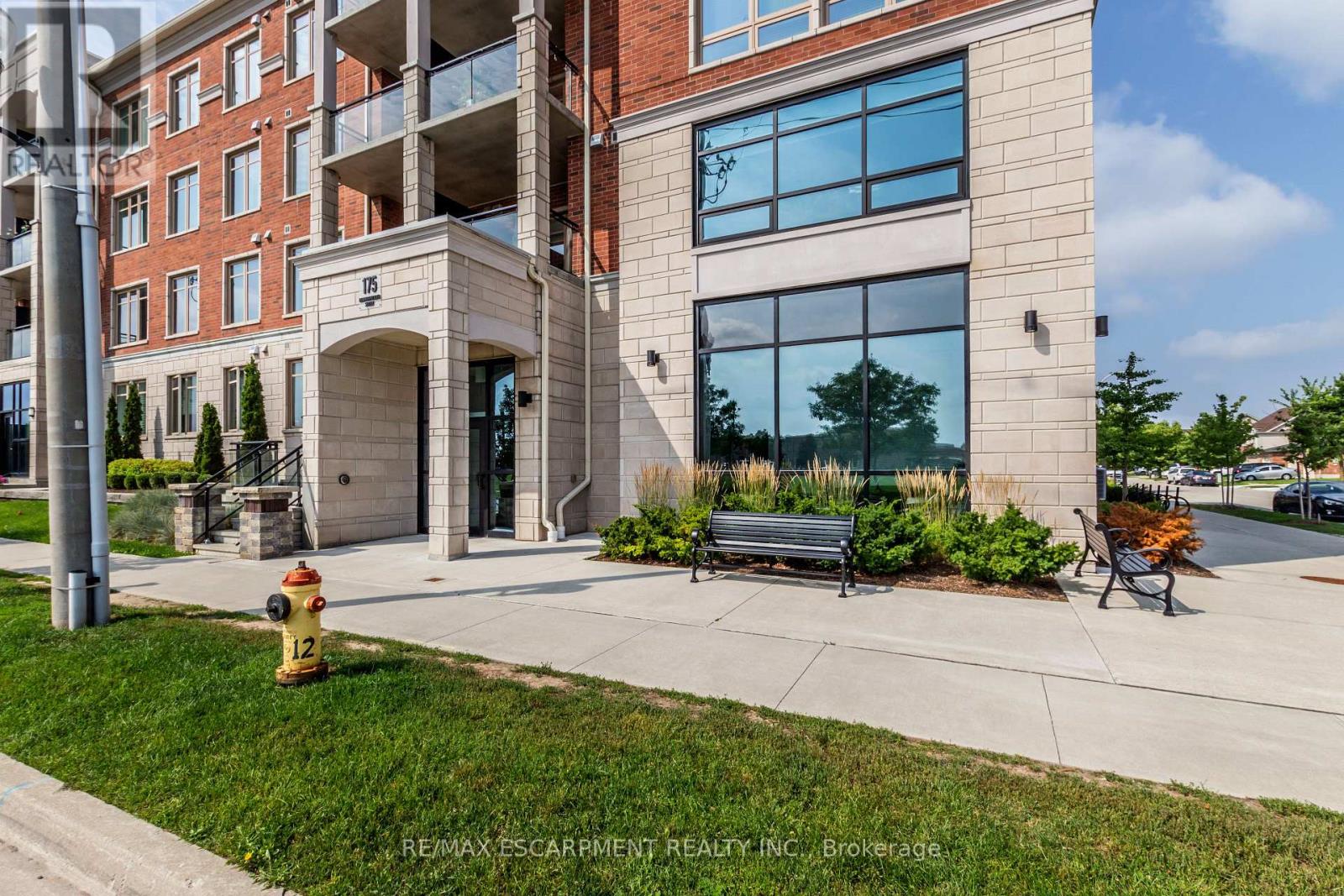 306 - 175 Commonwealth Street, Kitchener, Ontario  N2E 0G5 - Photo 3 - X14094124