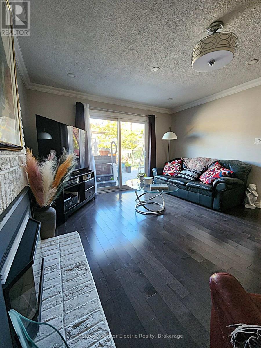 1007 Moorelands Crescent, Pickering, Ontario  L1W 3K3 - Photo 16 - E14092550