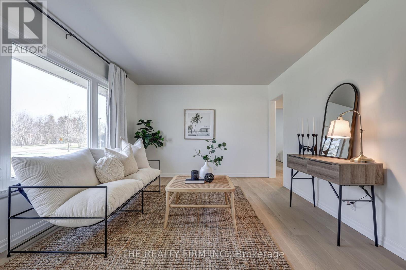 Main Floor - 408 Ridgewood Crescent, London South, Ontario  N6J 3H3 - Photo 3 - X14094064
