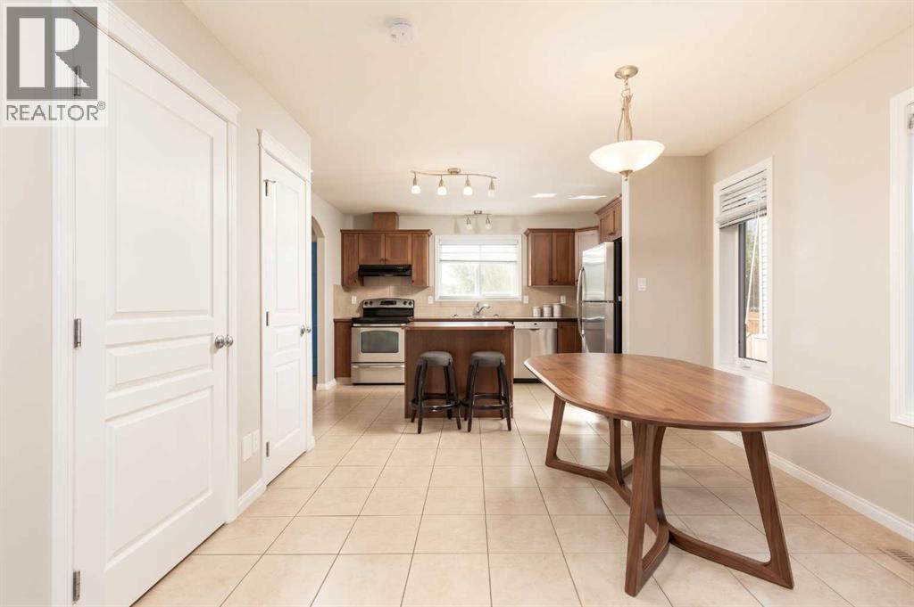 610 Silkstone Point W, Lethbridge, Alberta  T1J 4C5 - Photo 6 - A2352587