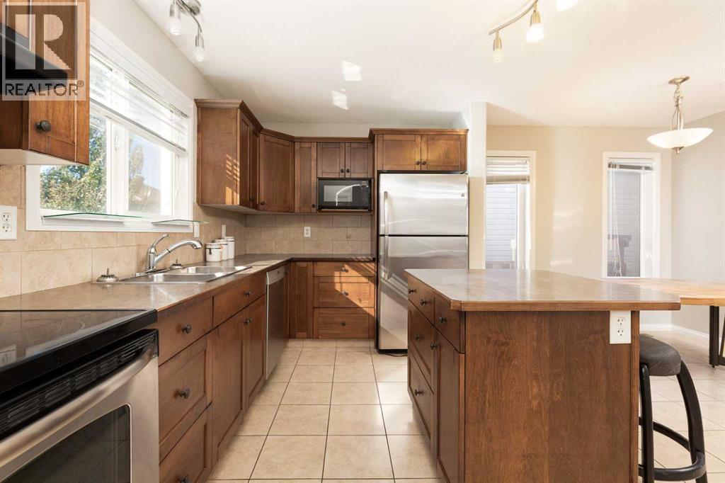 610 Silkstone Point W, Lethbridge, Alberta  T1J 4C5 - Photo 8 - A2352587