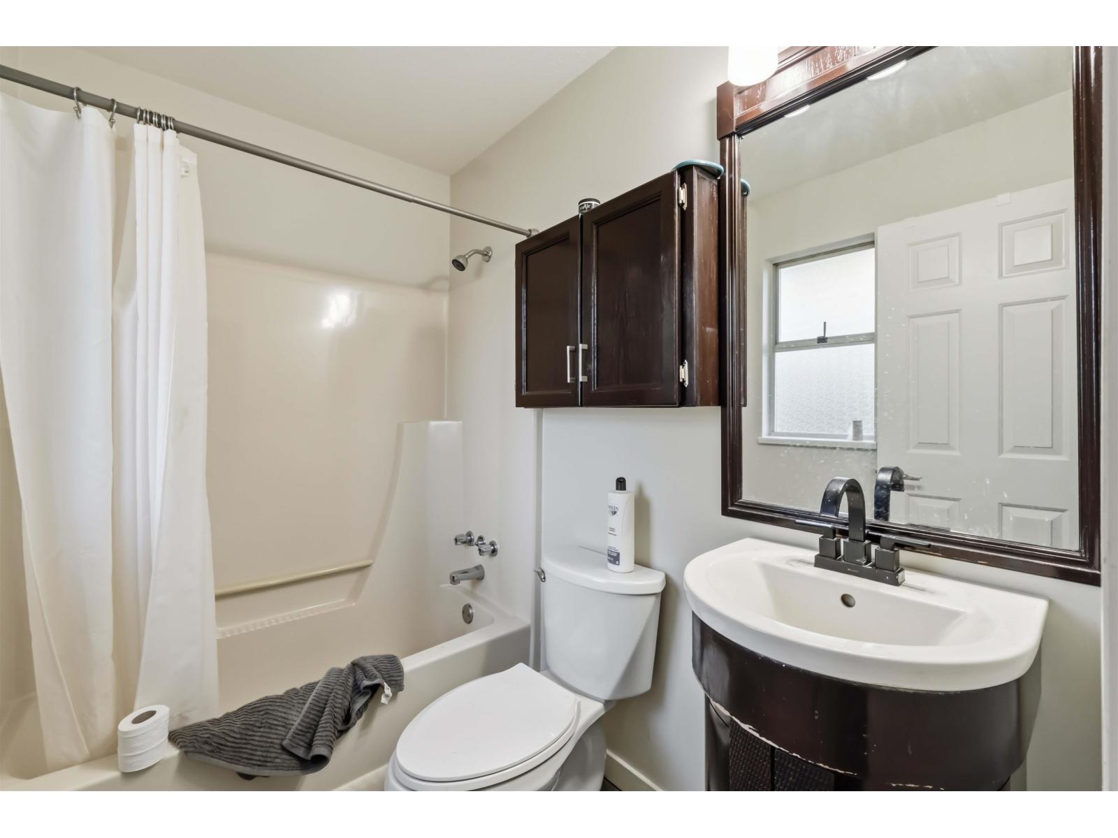 3743 NANAIMO CRESCENT