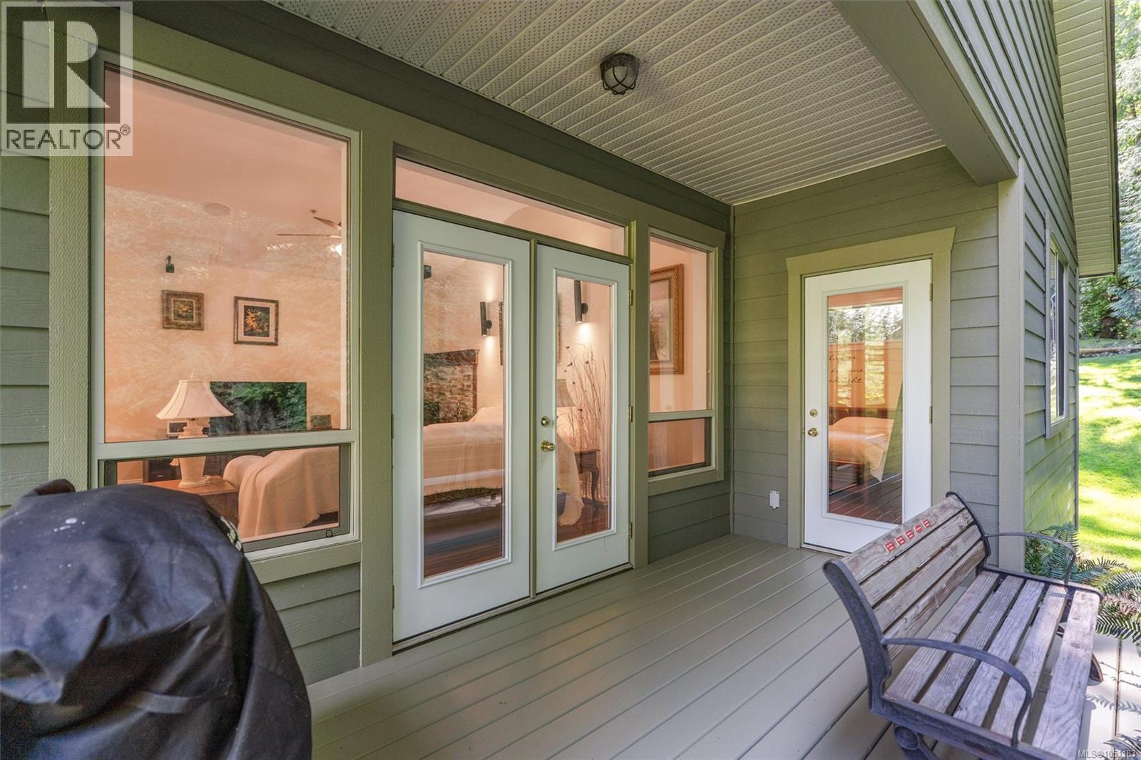 2989 Lakewood Pl