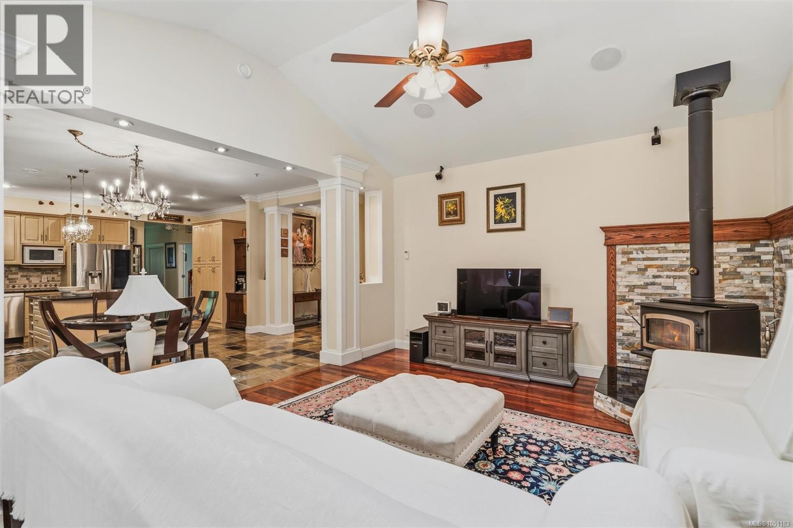 2989 Lakewood Pl