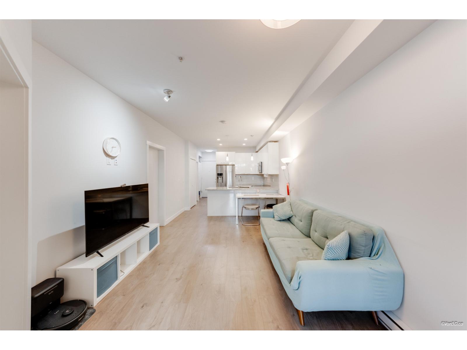 119 20696 EASTLEIGH CRESCENT