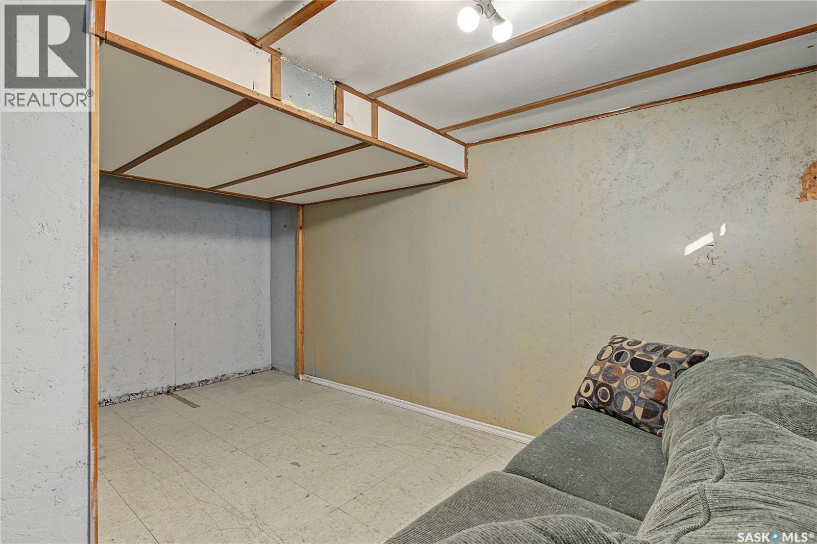 929 Hall Street W, Moose Jaw, Saskatchewan  S6H 2S3 - Photo 27 - SK051433