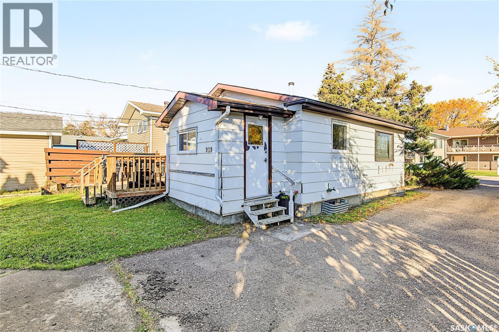 929 Hall Street W, Moose Jaw, Saskatchewan  S6H 2S3 - Photo 38 - SK051433
