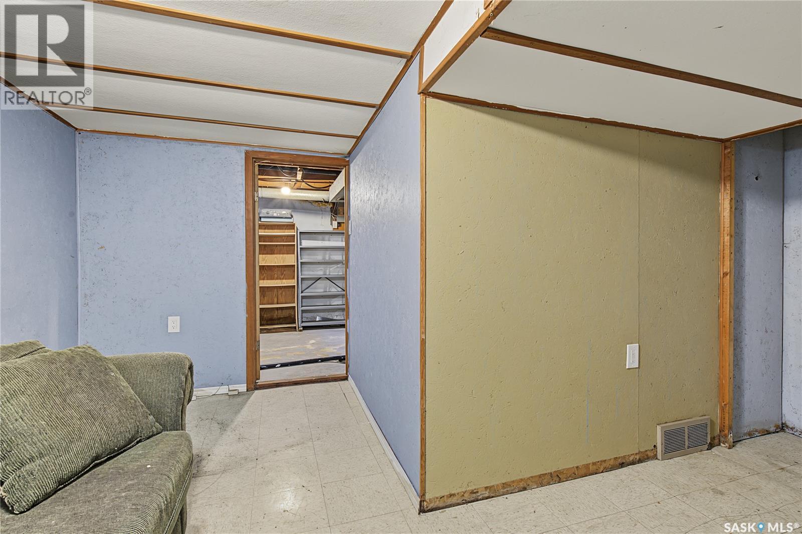 929 Hall Street W, Moose Jaw, Saskatchewan  S6H 2S3 - Photo 28 - SK051433