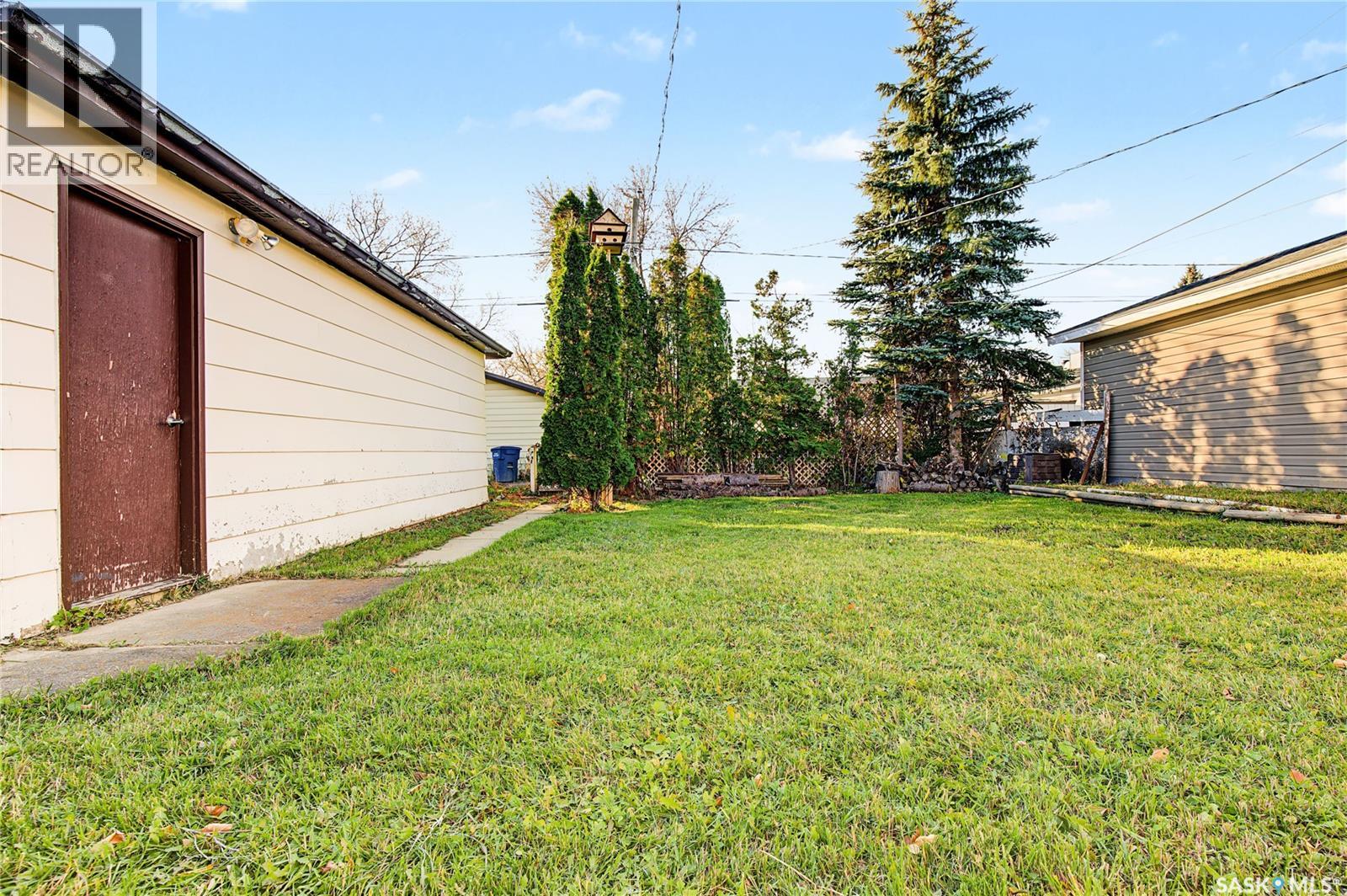 929 Hall Street W, Moose Jaw, Saskatchewan  S6H 2S3 - Photo 36 - SK051433