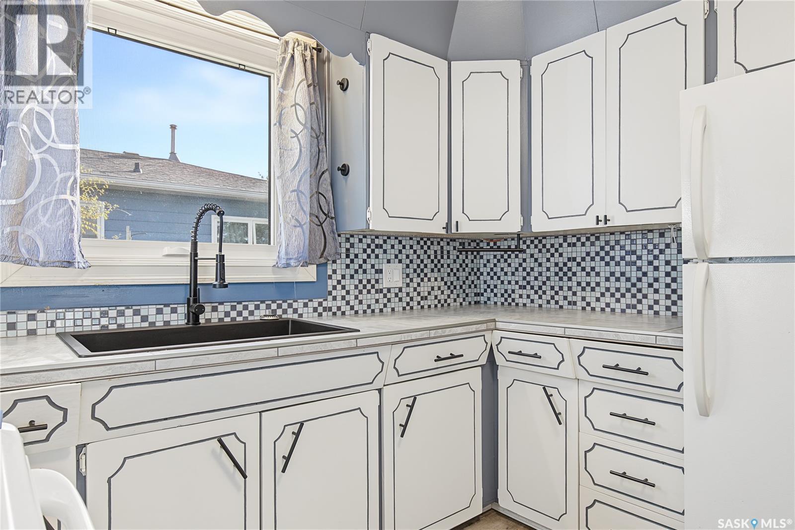 929 Hall Street W, Moose Jaw, Saskatchewan  S6H 2S3 - Photo 15 - SK051433
