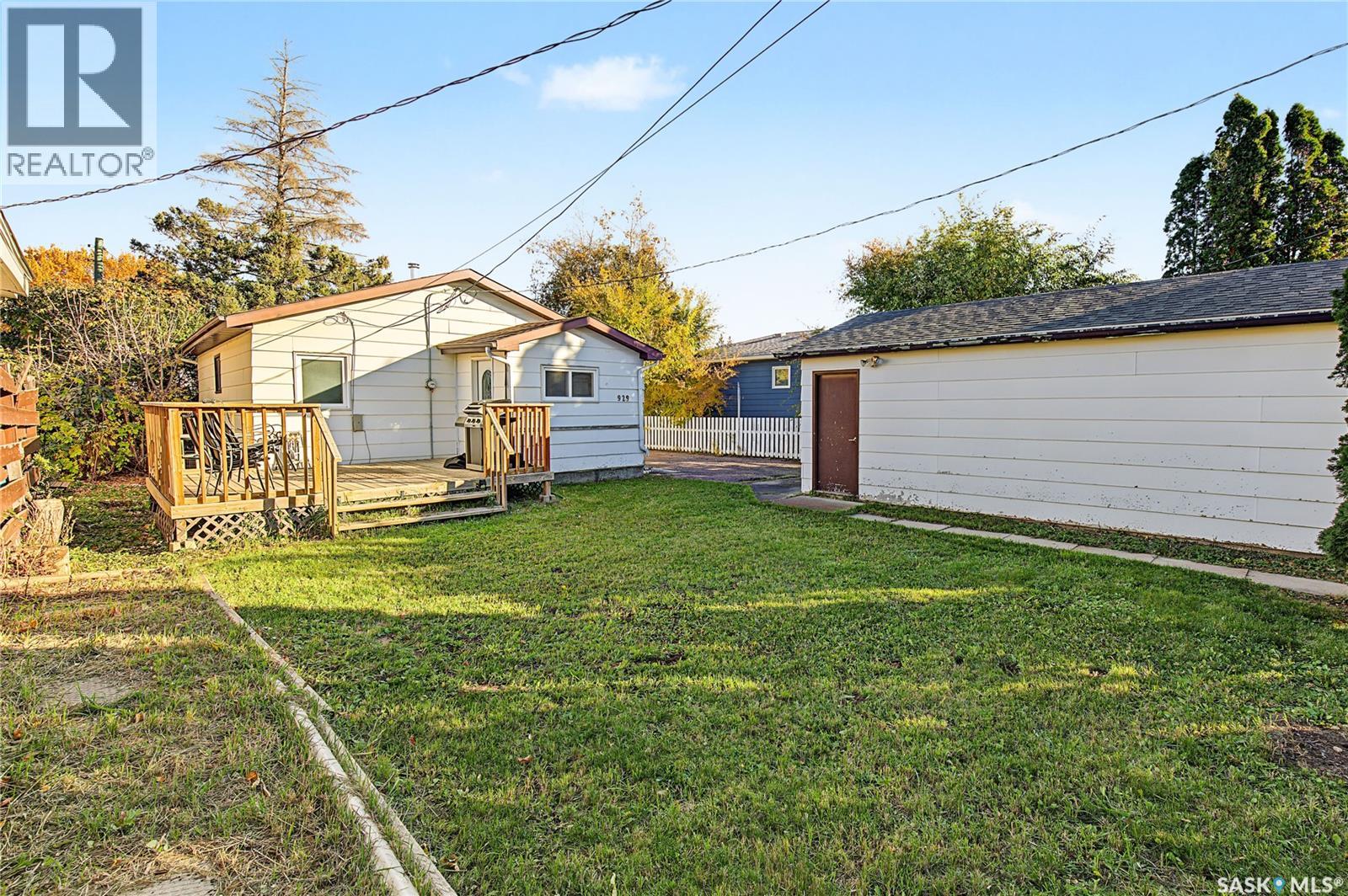 929 Hall Street W, Moose Jaw, Saskatchewan  S6H 2S3 - Photo 41 - SK051433
