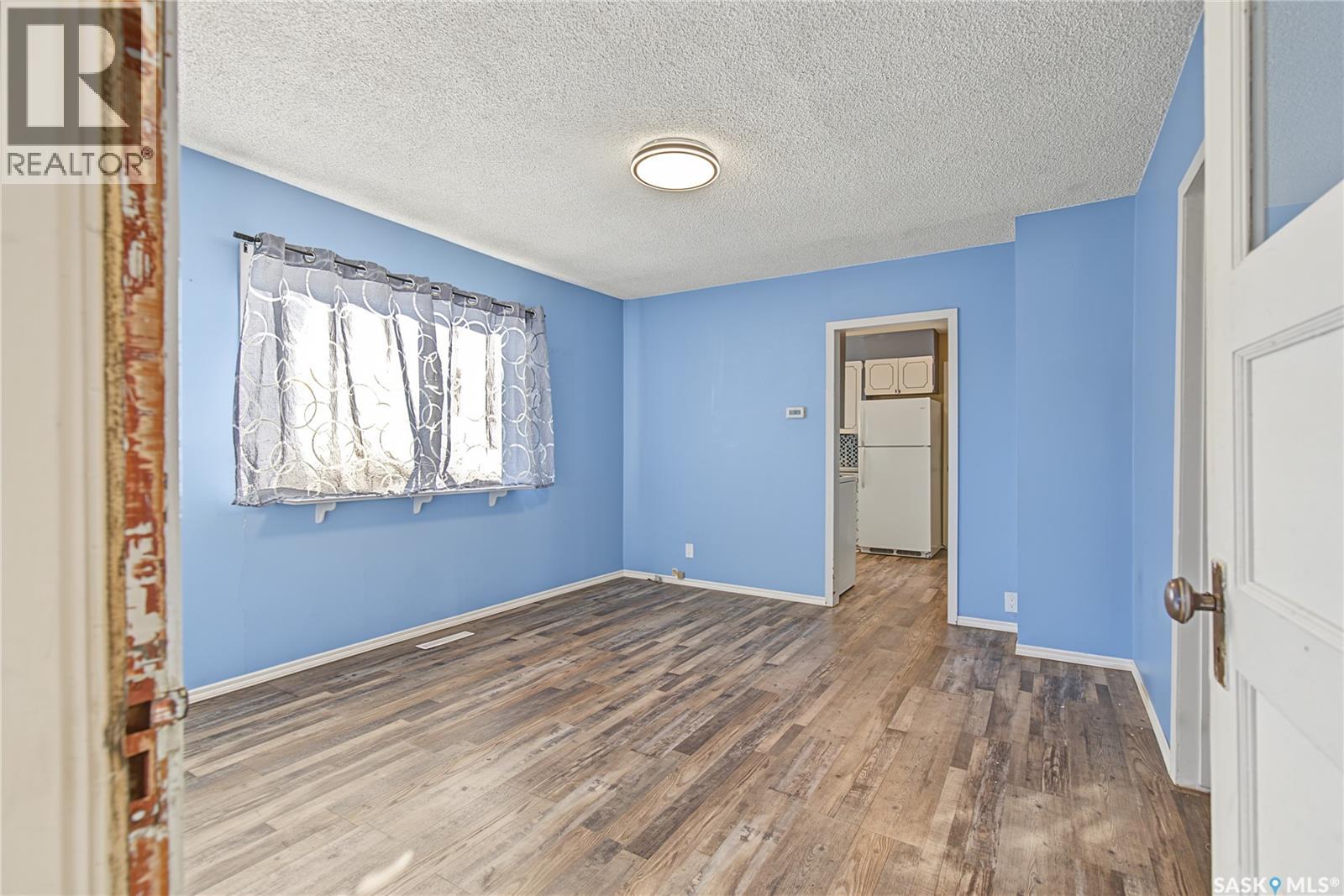 929 Hall Street W, Moose Jaw, Saskatchewan  S6H 2S3 - Photo 4 - SK051433