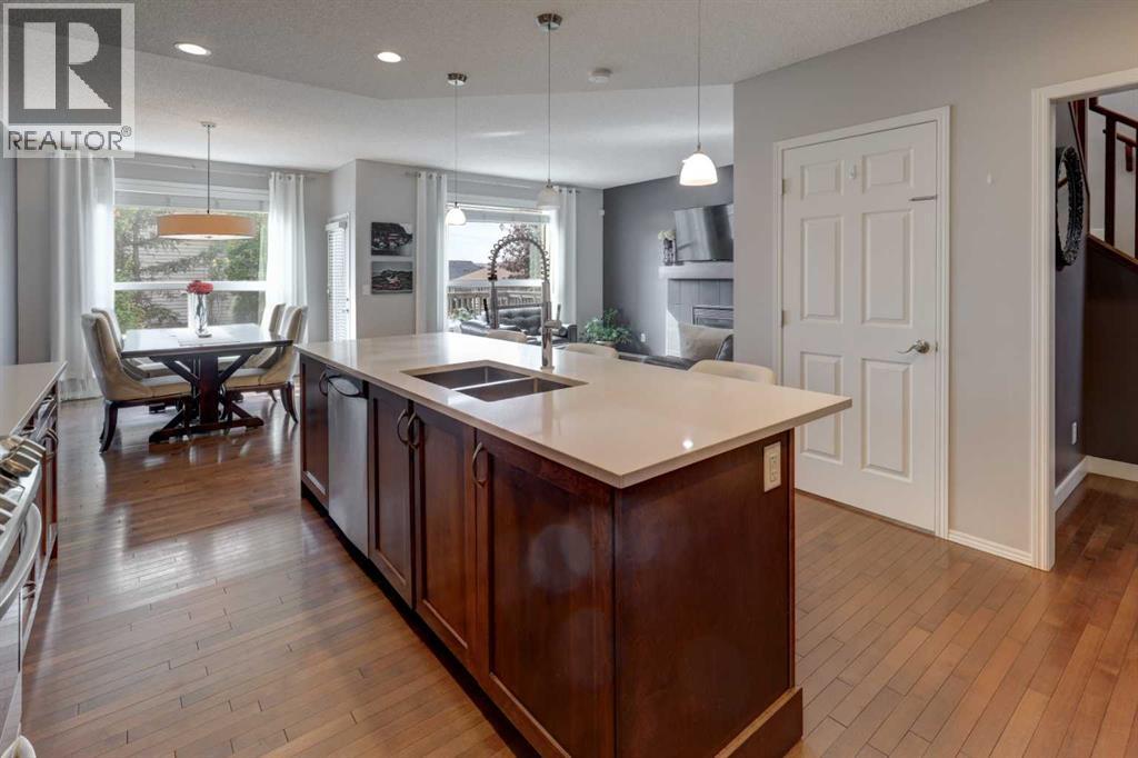 50 Pantego Point Nw, Calgary, Alberta  T3K 0C1 - Photo 4 - A2345597