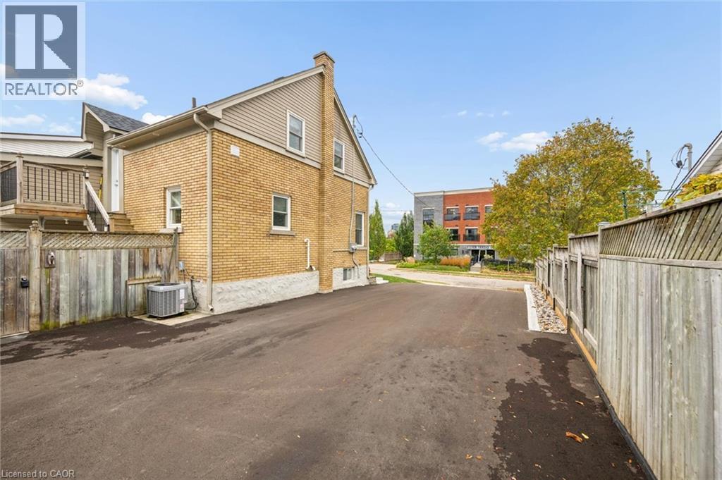 16 Devitt Avenue S Unit# Upper, Waterloo, Ontario  N2J 1Y5 - Photo 4 - 40871279