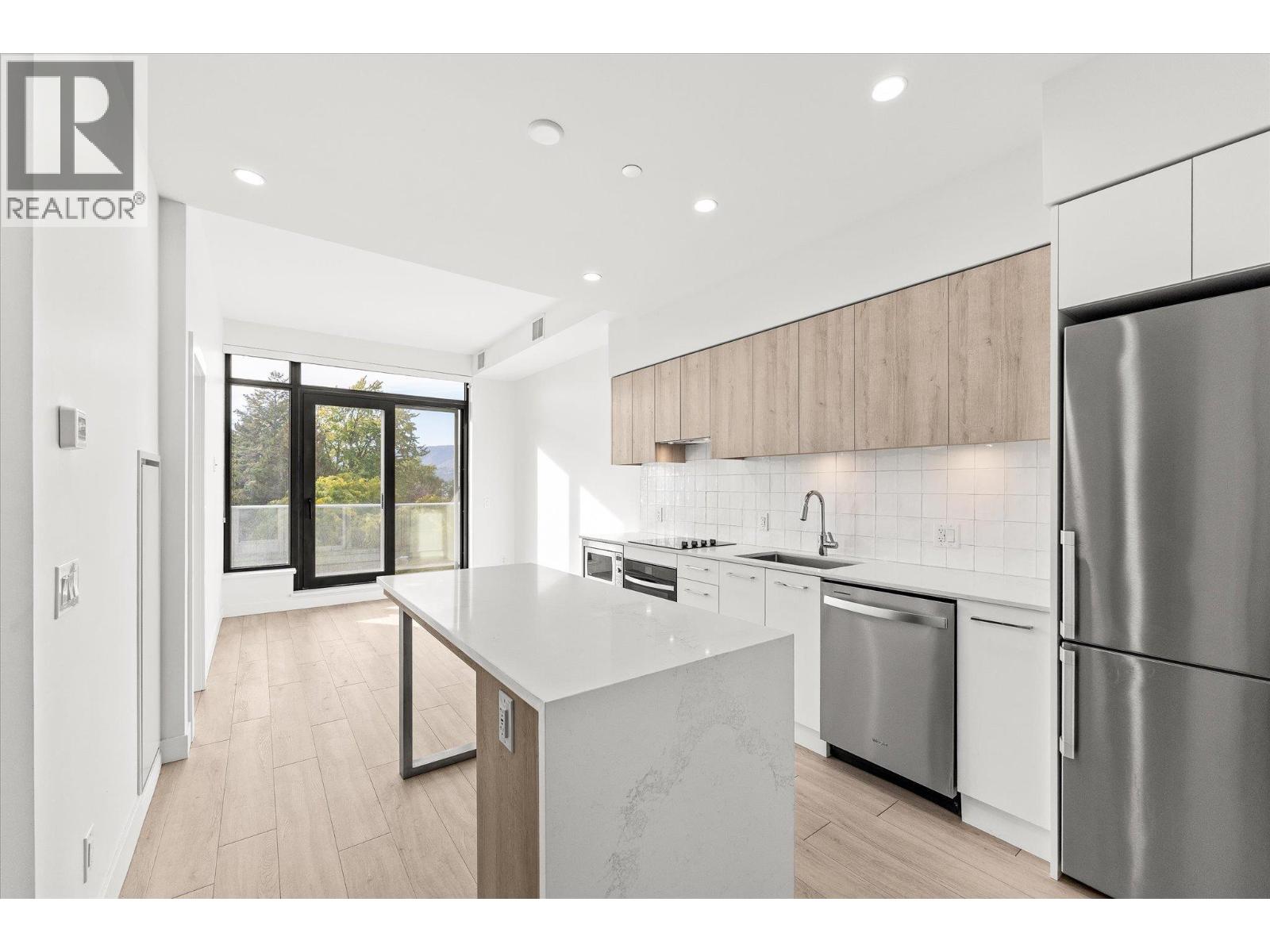 3699 Capozzi Road Unit# 407, Kelowna, British Columbia