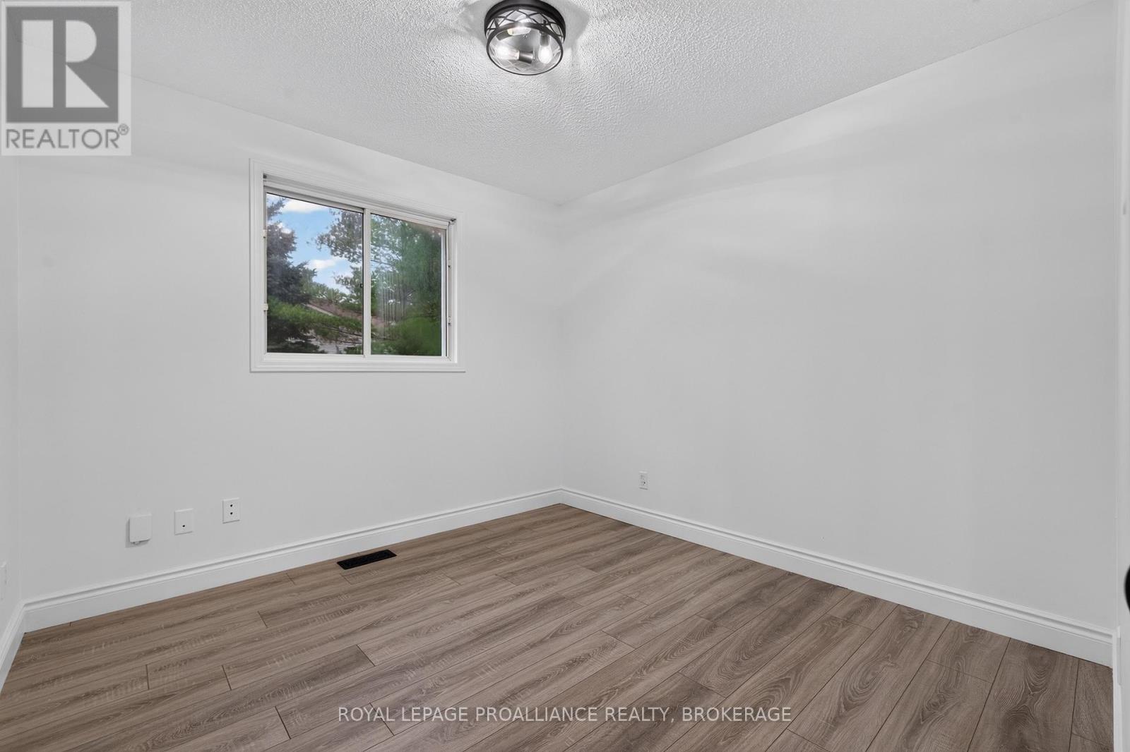 1371 Brackenwood Crescent, Kingston, Ontario  K7P 2W4 - Photo 23 - X14094236