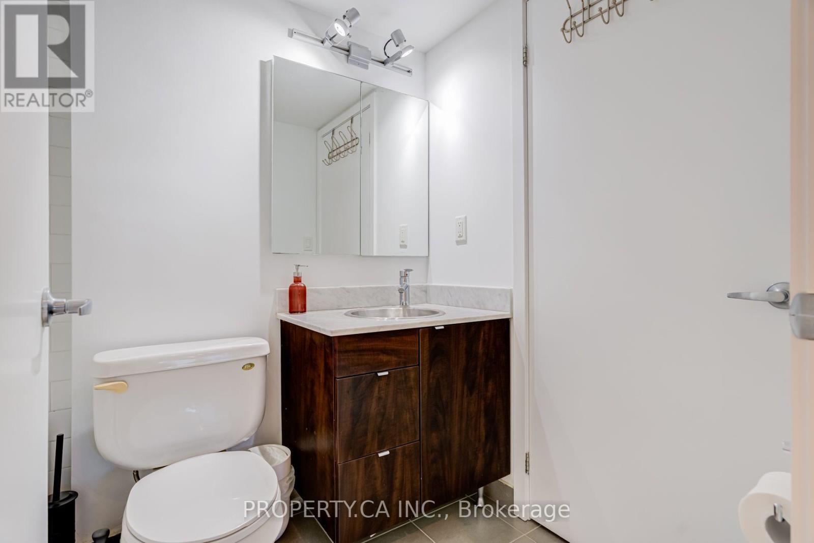 303 - 33 Lombard Street, Toronto, Ontario M5C 3H8 - Photo 16 - C14094294