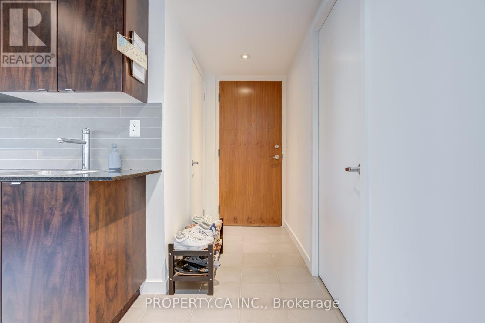 303 - 33 Lombard Street, Toronto, Ontario M5C 3H8 - Photo 21 - C14094294