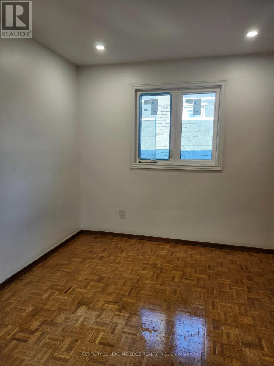 Main - 959 Huntingwood Drive S, Toronto, Ontario  M1S 1K3 - Photo 12 - E14094156
