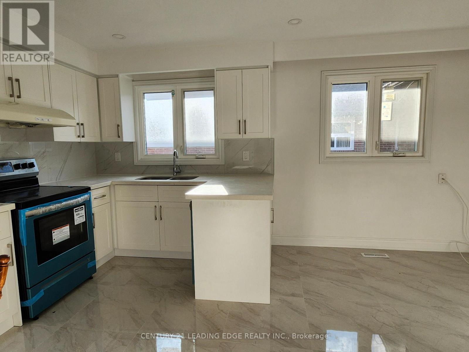 Main - 959 Huntingwood Drive S, Toronto, Ontario  M1S 1K3 - Photo 9 - E14094156
