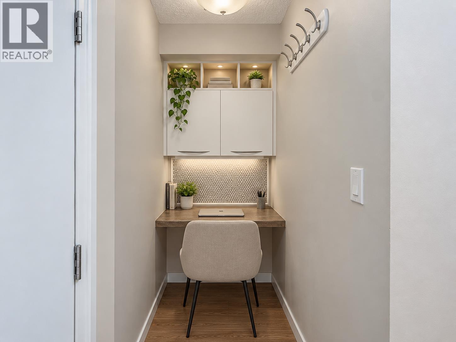 206 211 W 3rd Street, North Vancouver, British Columbia  V7M 1E9 - Photo 4 - R3176485