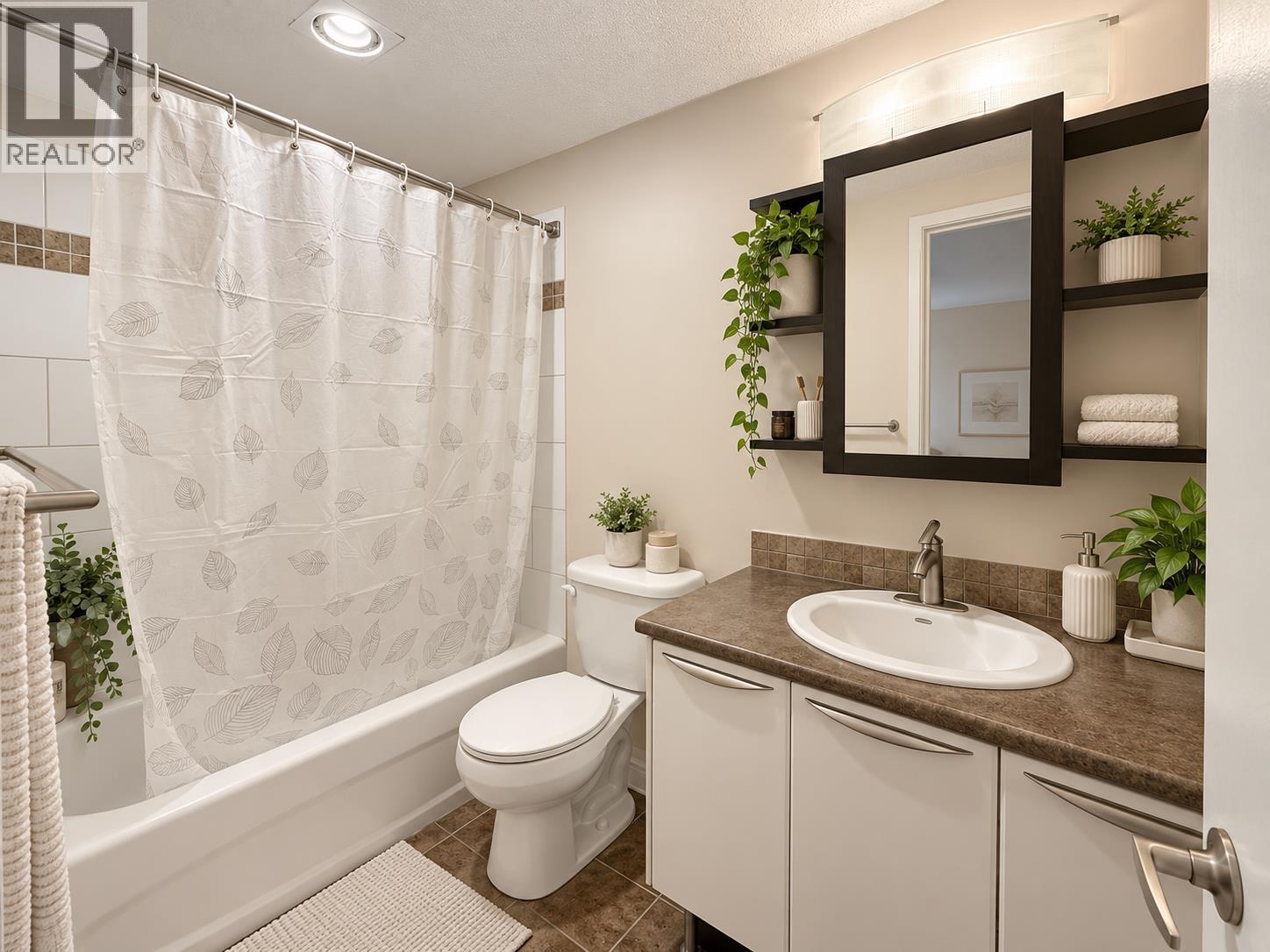 206 211 W 3rd Street, North Vancouver, British Columbia  V7M 1E9 - Photo 8 - R3176485