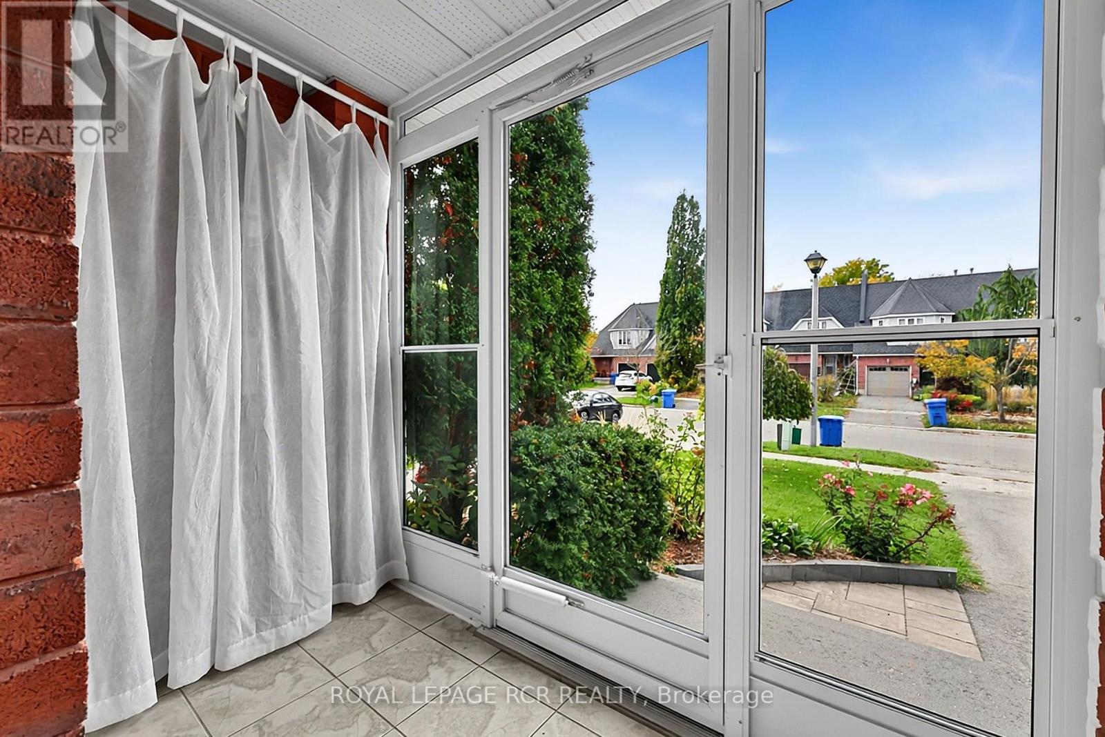 56 Oakridge Court, East Gwillimbury, Ontario  L9N 1M5 - Photo 8 - N14094216