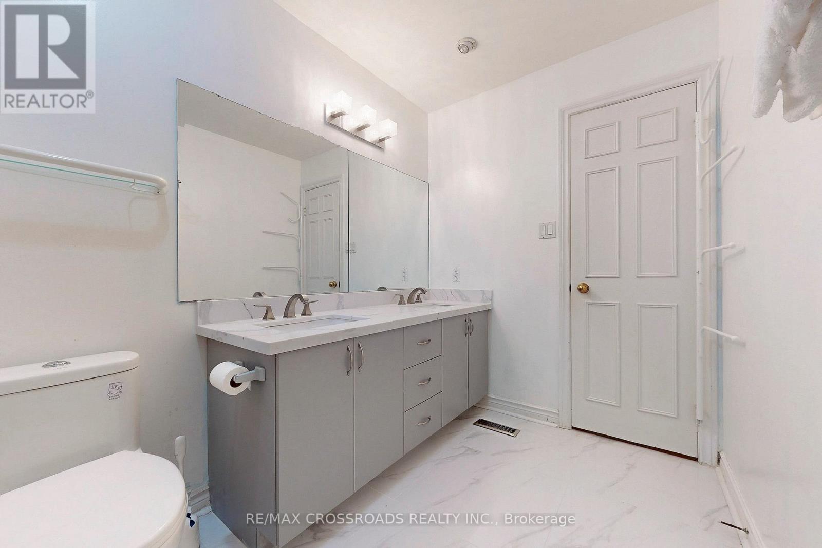 63 Baynards Lane, Richmond Hill, Ontario  L4C 9B6 - Photo 39 - N14094354