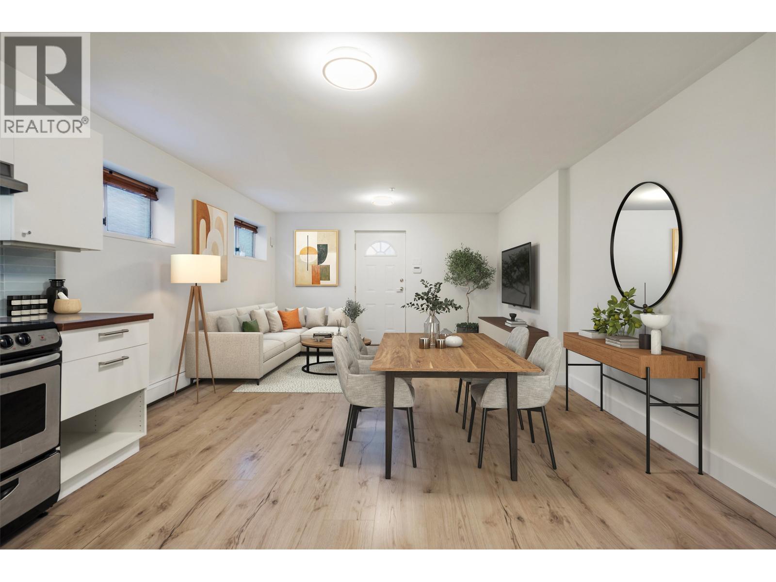 35 W 15TH AVENUE