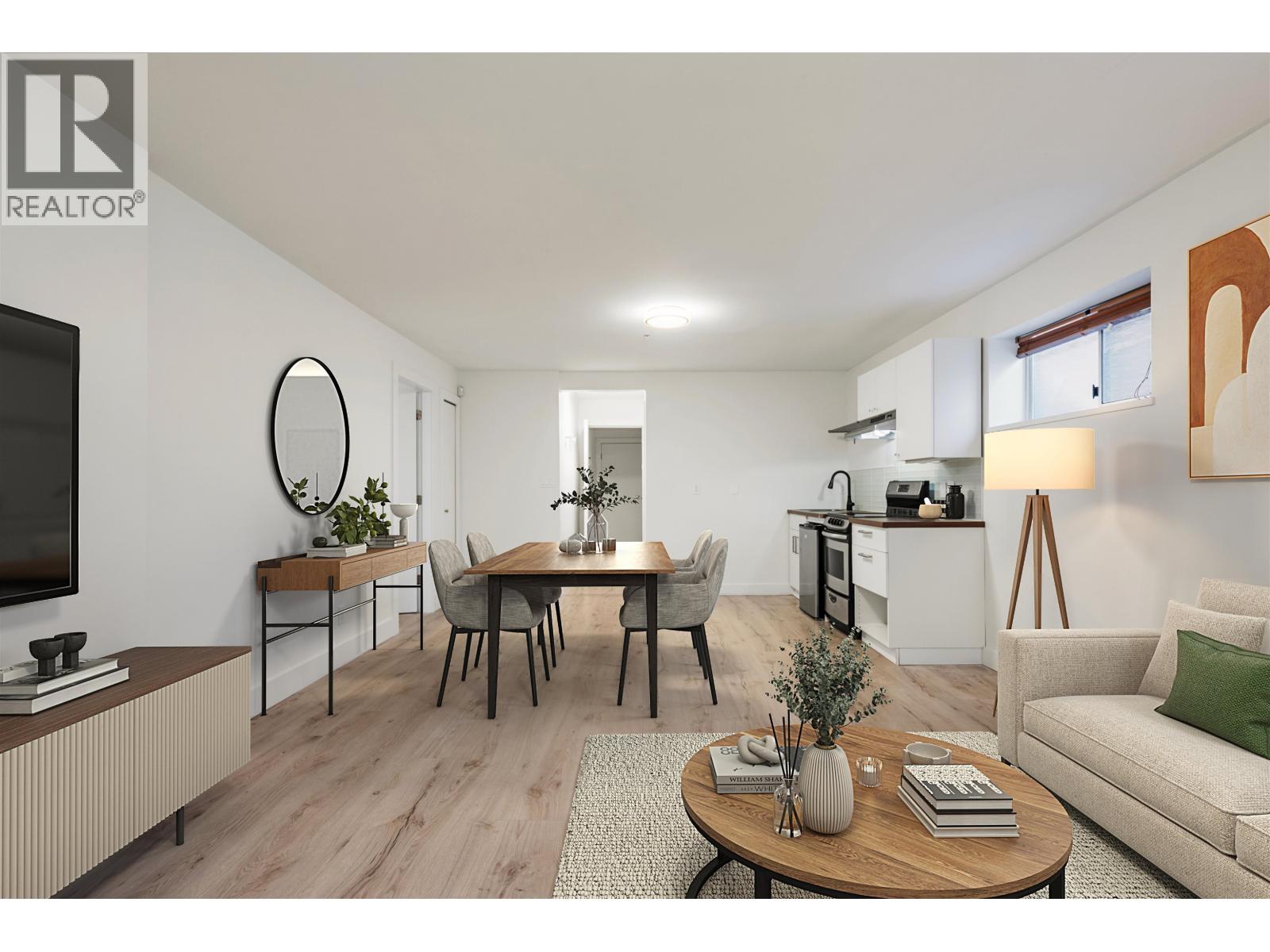 35 W 15TH AVENUE