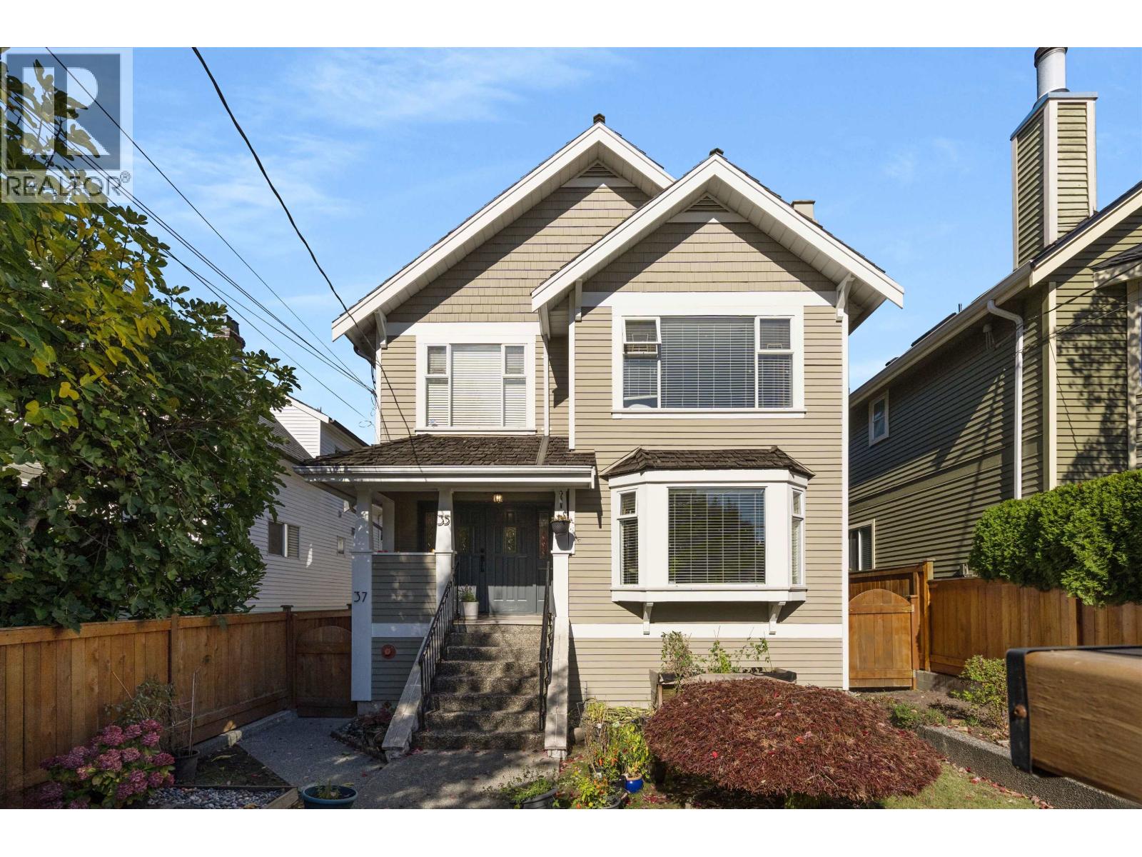 35 W 15TH AVENUE
