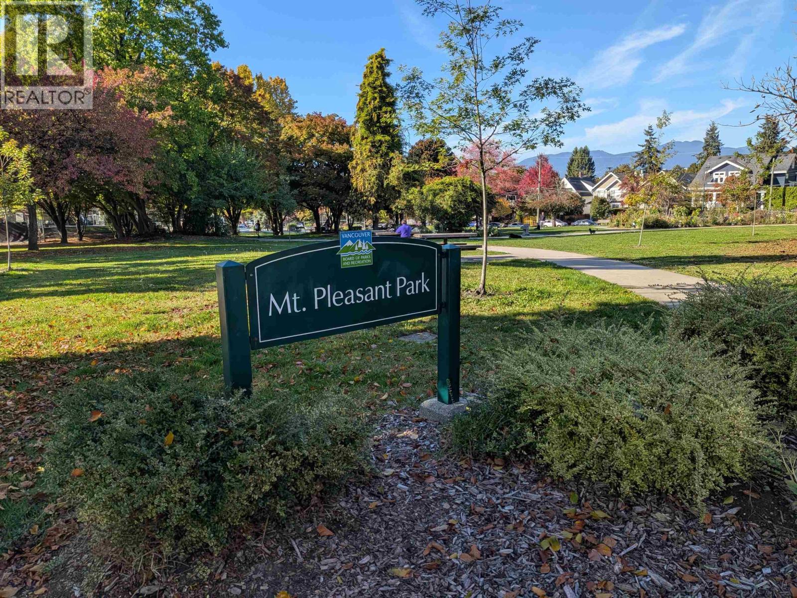 35 W 15TH AVENUE